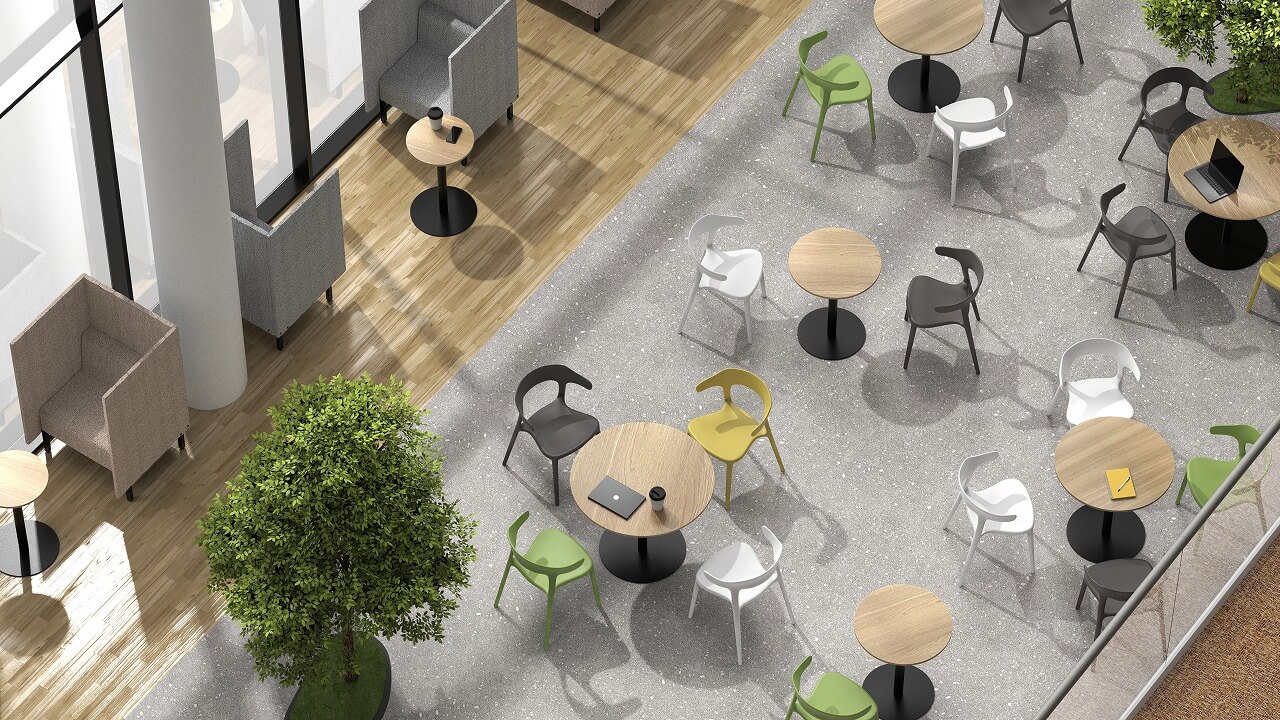 リスタカフェテーブル使用イメージ